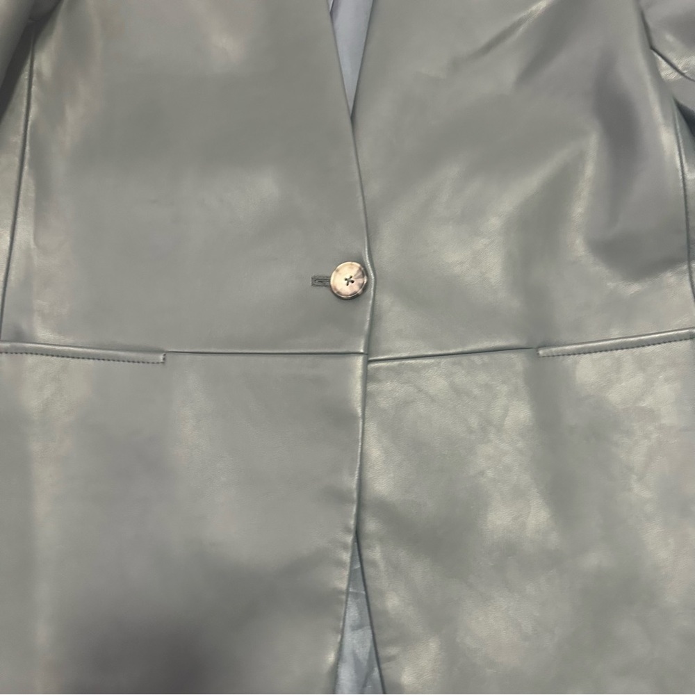 Aritzia Babaton Lauch Blazer SMOKY EMERALD
GREEN Size Small Faux Leather - Picture 6 of 10